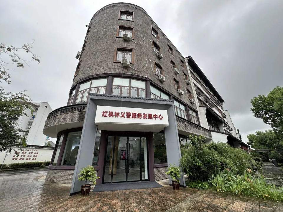 店老板成立了一支隊伍，接下來的發(fā)展太令人驚喜了！